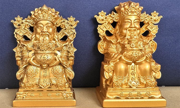 Chinese Wealth God Statue